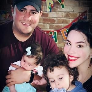 Meet your Posher, Natividad